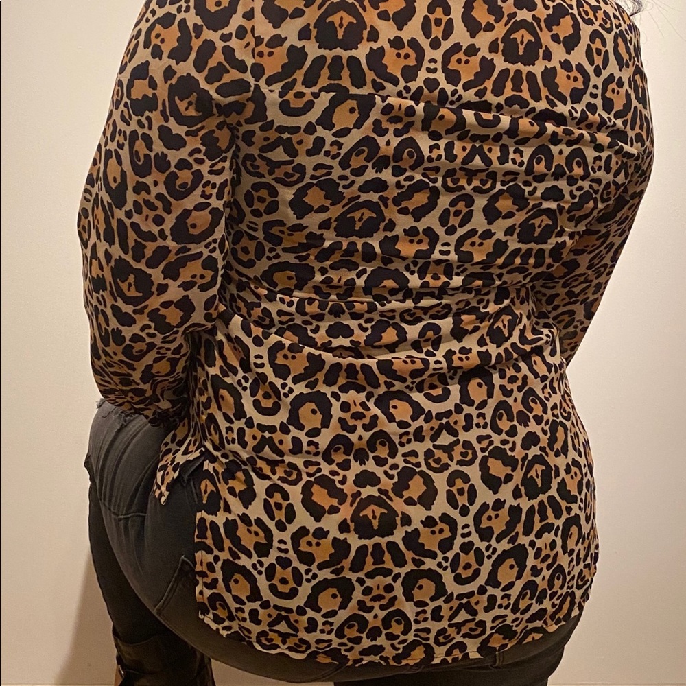 H & M Divided Leopard top - Picture 3 of 6